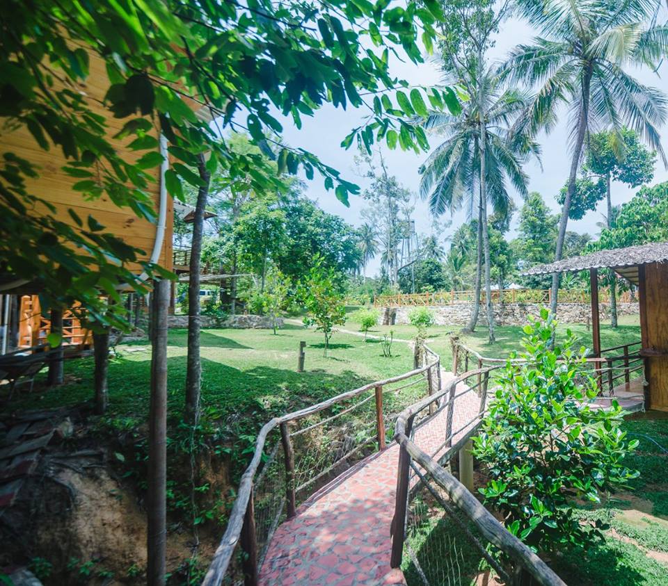Phu Quoc Sen Lodge Homestay Village