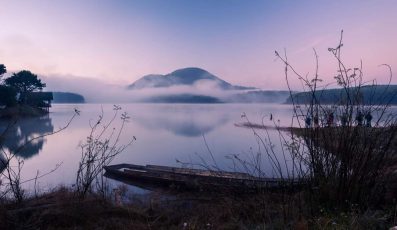 Vườn Thương House Đà Lạt:  Thả hồn vào Hồ Tuyền Lâm để thấy đời trôi qua nhẹ bẫng