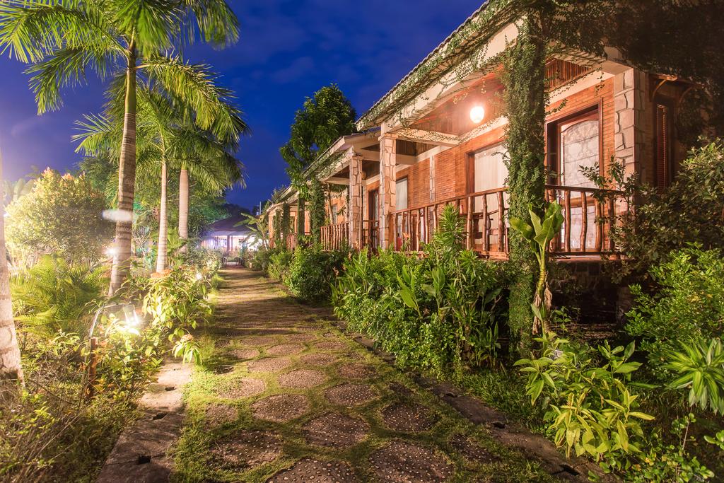#40 Biệt thự Villa Phú Quốc đẹp rẻ gần biển nguyên căn có hồ bơi 2020
