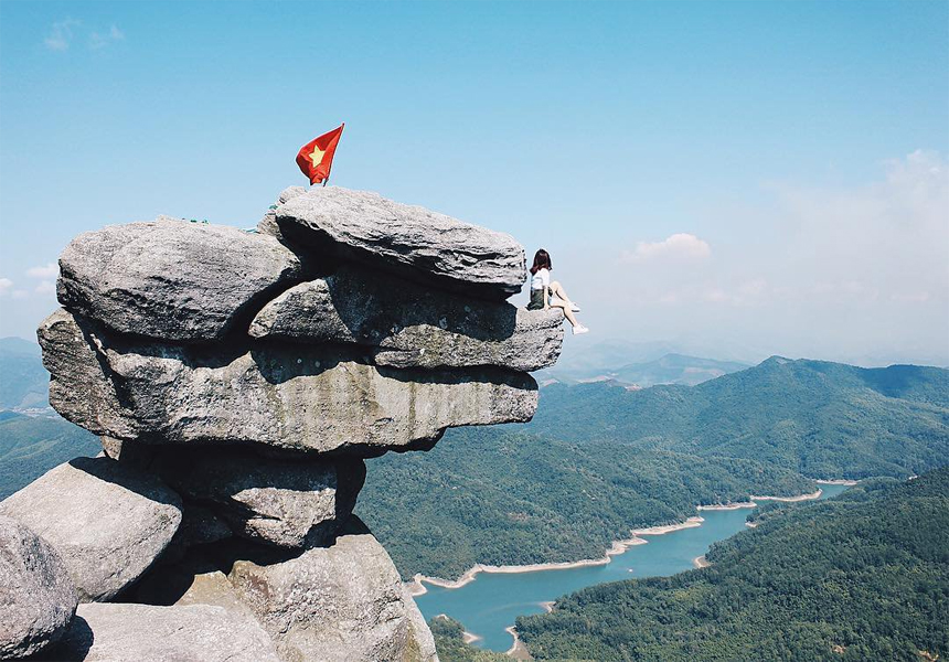 Rủ nhau sống ảo trên Núi Đá Chồng view ngắm cảnh đẹp nhất Quảng Ninh