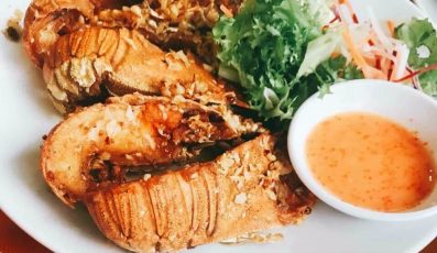 Nhà hàng hải sản Xin Chào với món “tôm hùm cháy bơ tỏi” nổi tiếng Phú Quốc