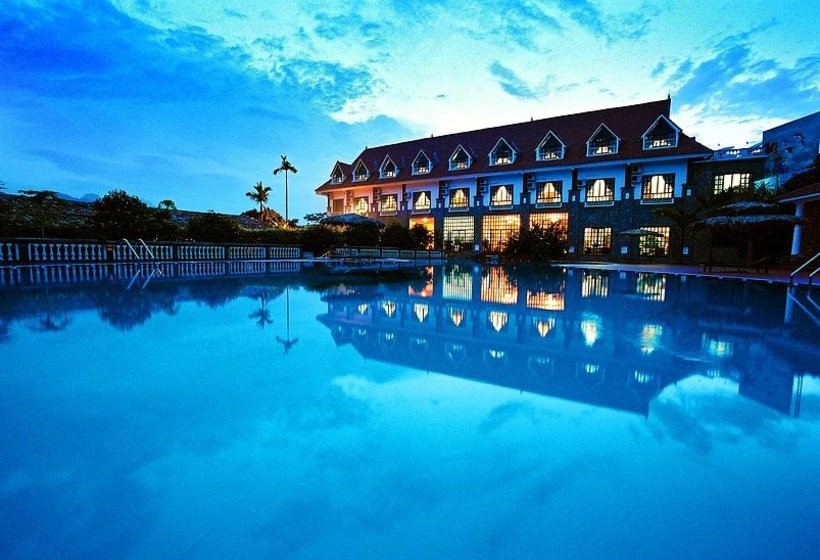 Top 4 Resort Kim Bôi giá rẻ view núi non hùng vĩ đẹp như tiên cảnh