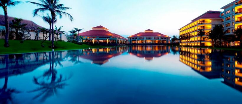 Top 10 khách sạn, resort Phú Yên view biển đẹp, nơi có “hoa vàng trên cỏ xanh”