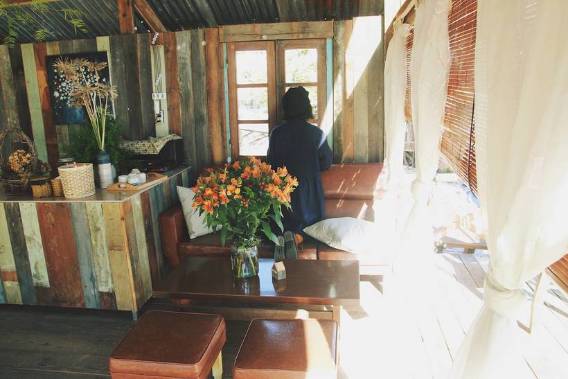 Sống ảo không ngừng nghỉ ở Still café bên hiên nhà gỗ ở Đà Lạt