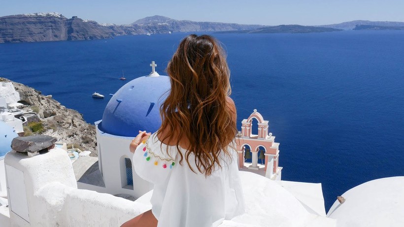 Kinh nghiệm đi đảo Santorini, “giỏ nấm trắng” giữa biển xanh biêng biếc