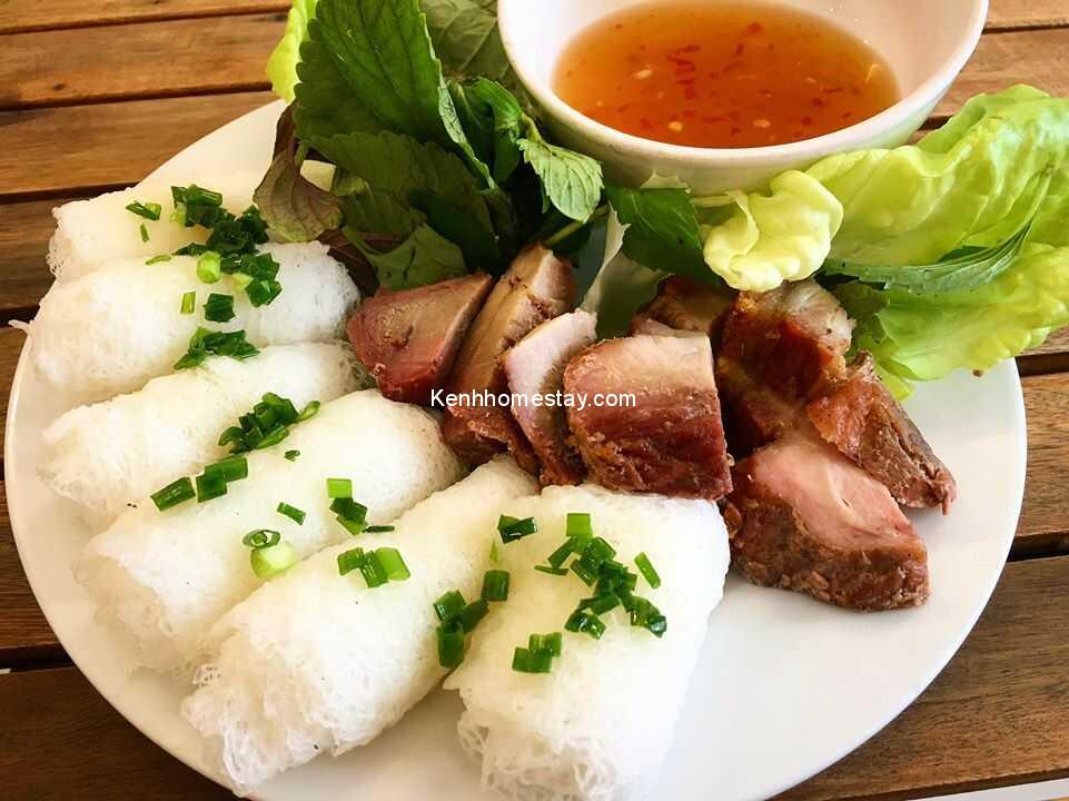 20 Địa chỉ bán heo quay - Tiệm bánh hỏi heo quay ngon nhất Sài Gòn TPHCM