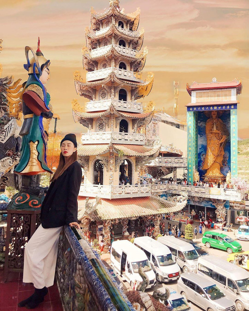 Review chùa Linh Phước – chùa Ve Chai cầu duyên & săn ảnh sống ảo cực kool