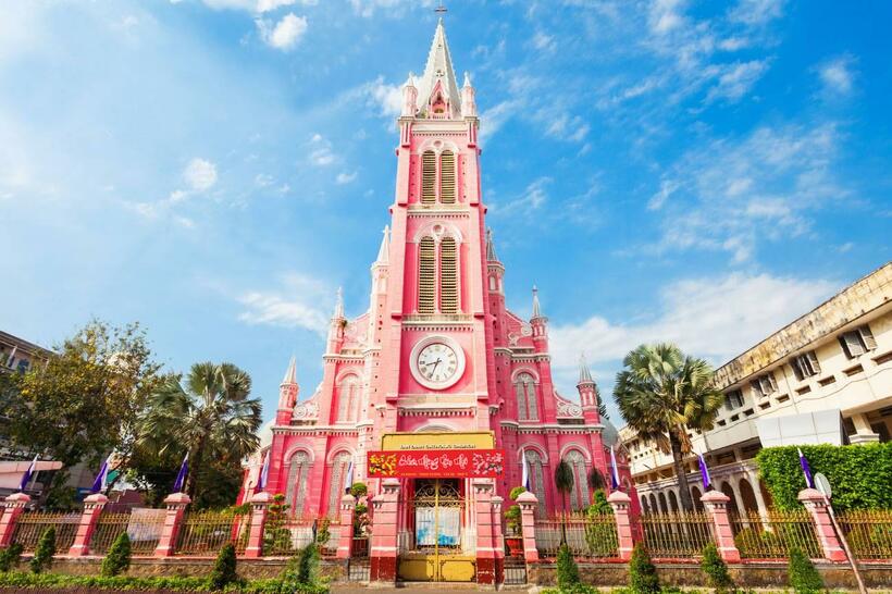 Nhà thờ Tân Định làm say đắm lòng mọi du khách ghé qua Sài Thành