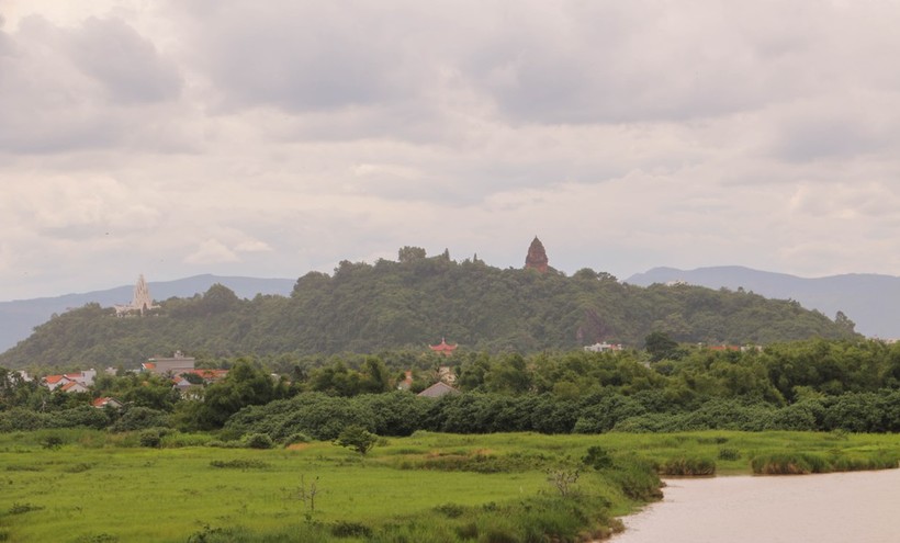 Đến Phú Yên nhớ ghé thăm Nhà thờ Mằng Lăng cổ nhất Việt Nam