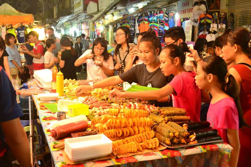 Chợ đêm Hà Nội: Có gì chơi, ăn gì ngon, tham quan, mua sắm A-Z