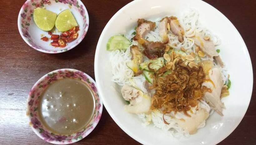 Top 10 quán cơm gà xối mỡ Sài Gòn - TPHCM ngon nổi tiếng ăn là mê