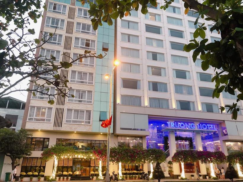 edit-Top 10 khách sạn đường Phạm Văn Đồng Nha Trang VIEW BIỂN đẹp nhất
