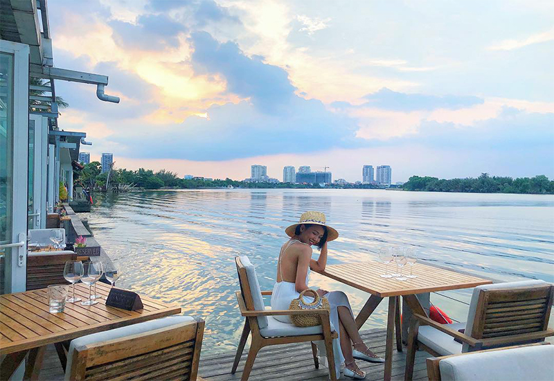 Top 5 Quán Cafe View Sông Sài Gòn – Thả Hồn Theo Dòng Nước Lăn Tăn