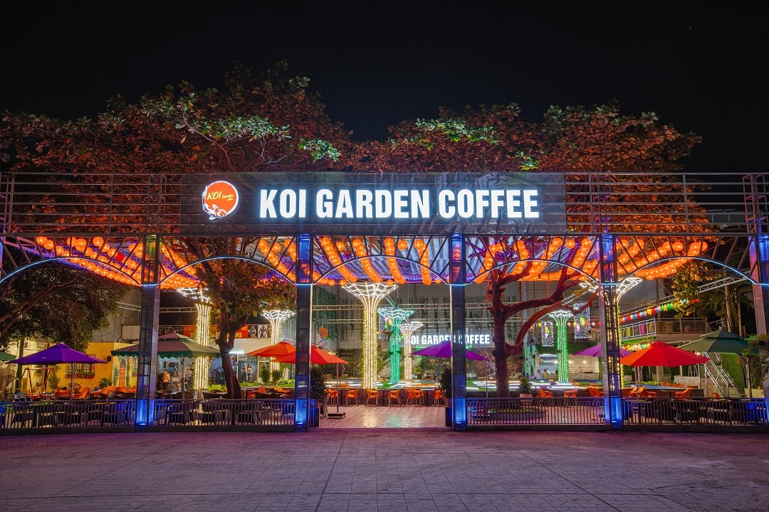 KOI Garden Coffee: Quán cafe cá KOI view đẹp và lớn nhất Sài Gòn