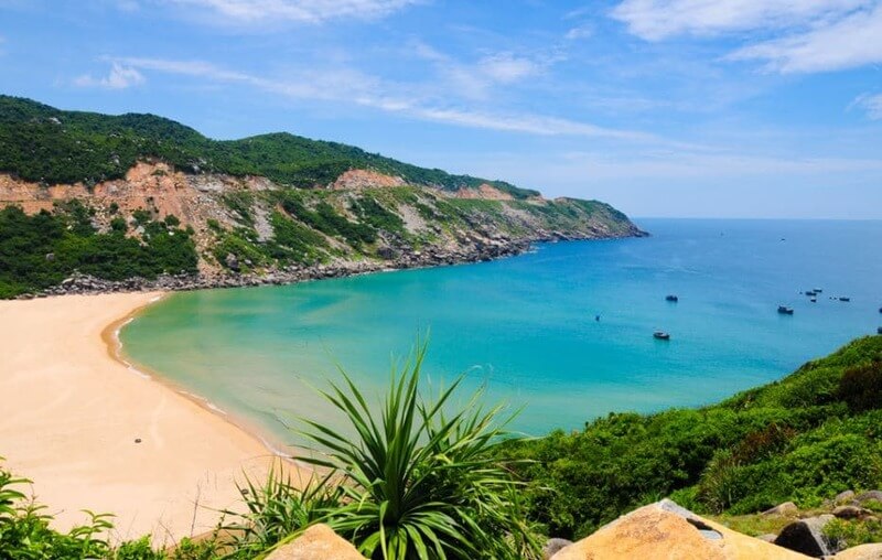 Top 10 bãi biển Nha Trang đẹp quên lối về đáng check-in tham quan