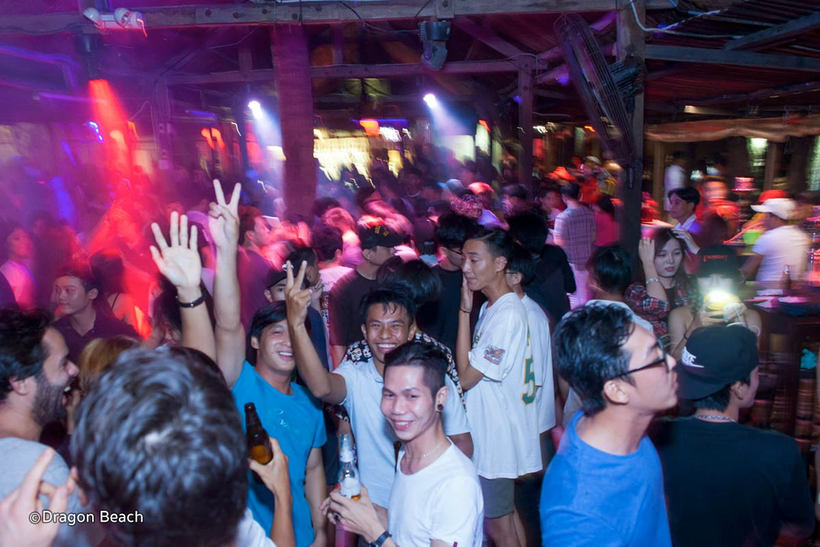 Top 20 Beer Club, Rooftop, bar Mũi Né Phan Thiết ven biển đáng để “chill”