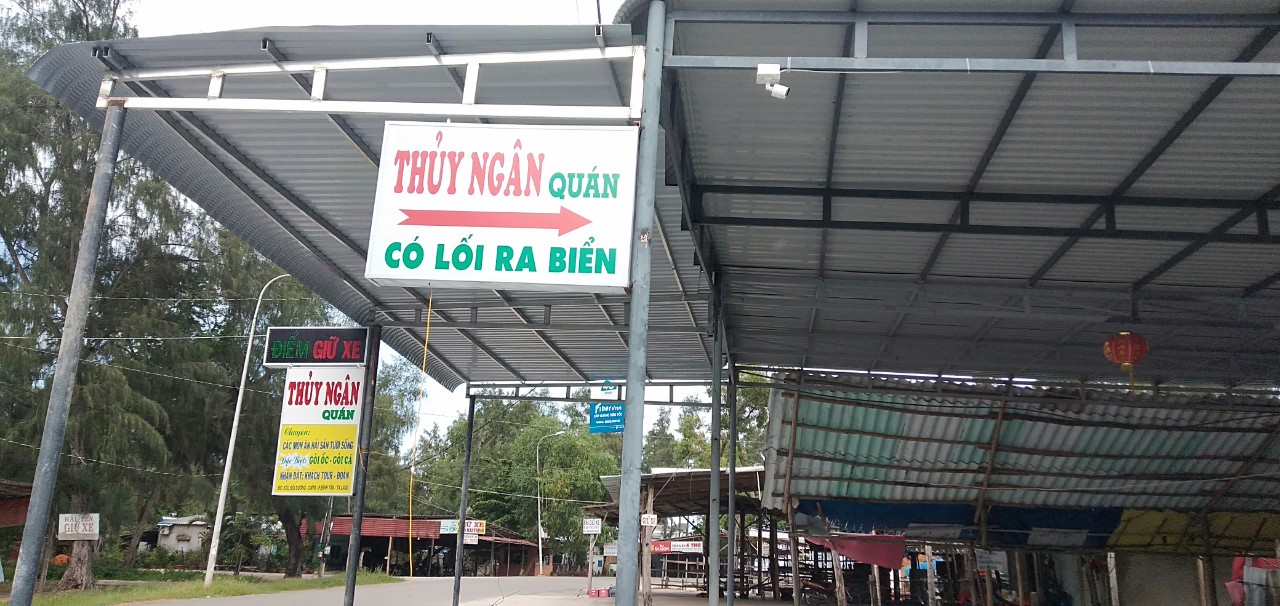 Thủy Ngân Quán ở Lagi Bình Thuận: Mãn nhãn với thực đơn hải sản siêu ngon