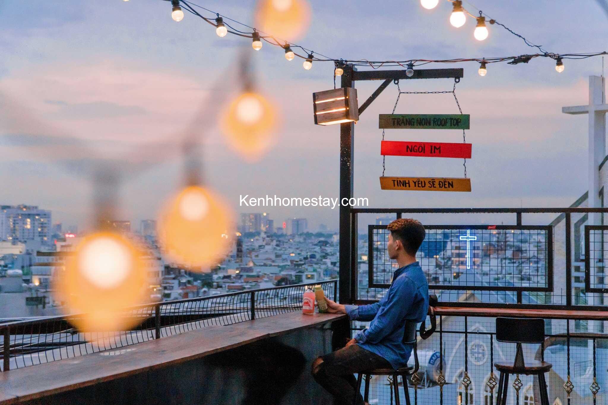 Top 15 Quán cafe sân thượng view đẹp ở Sài Gòn - TPHCM đáng đi nhất