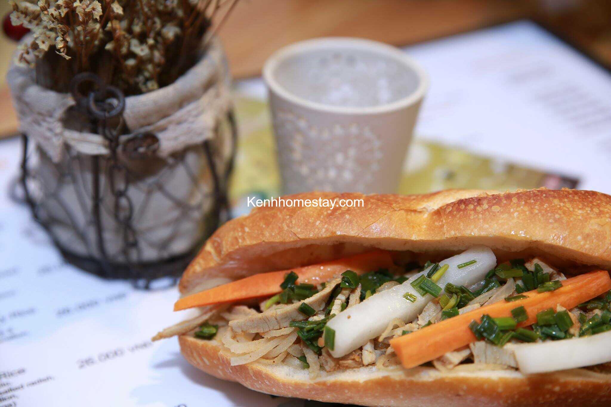Top 15 Quán bánh mì ngon ở Sài Gòn – TPHCM giá rẻ đông khách nhất