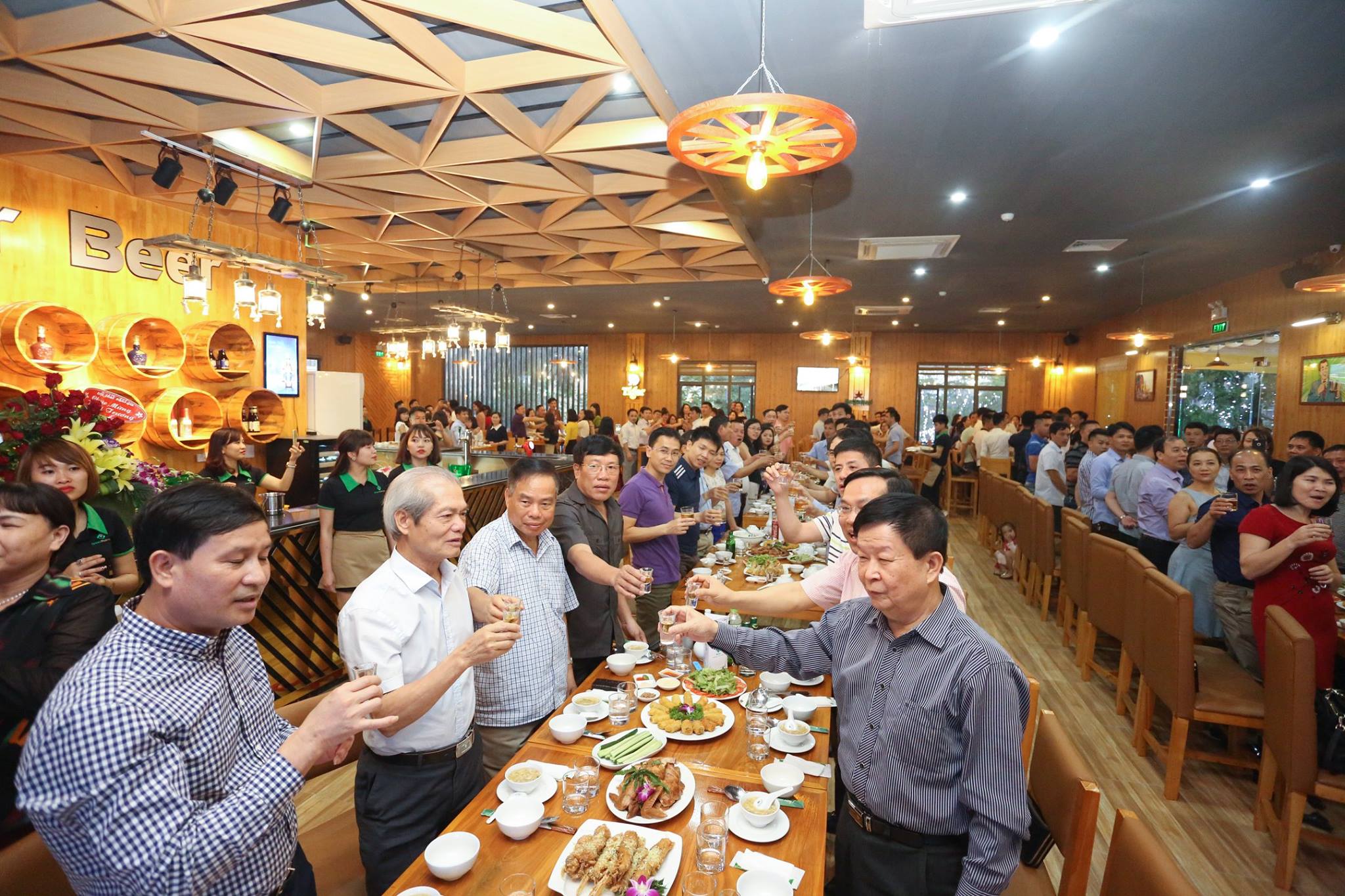 Top 23 Nhà hàng Hạ Long Quảng Ninh ngon giá rẻ nổi tiếng nhất
