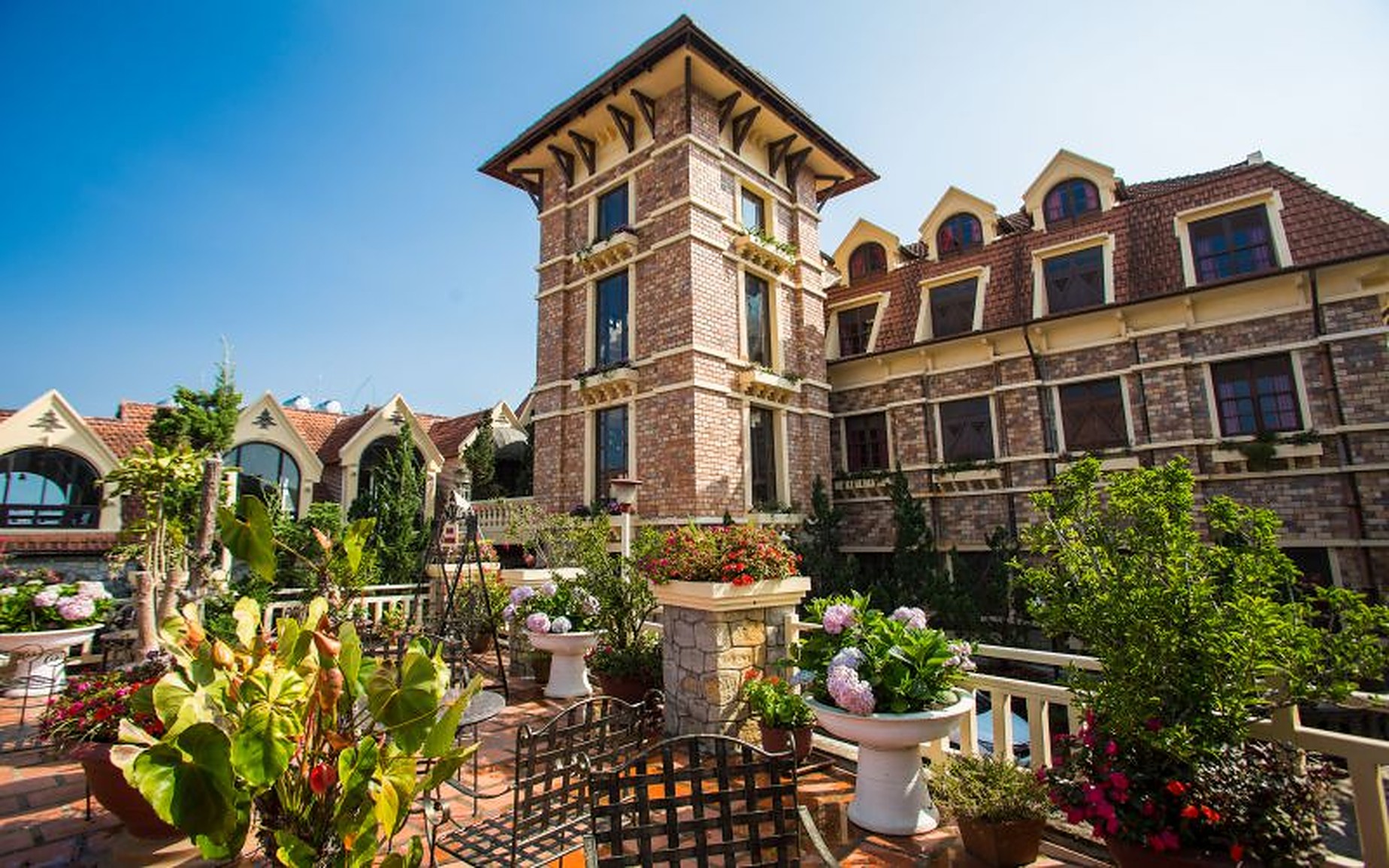 Top 50+ khách sạn Đà Lạt giá rẻ view đẹp ở trung tâm và gần chợ đêm
