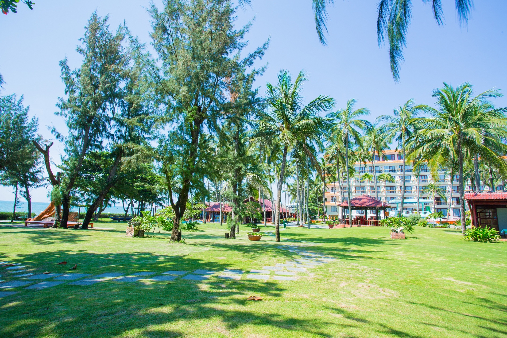 Cà Ty Mũi Né Resort: Nét đẹp khỏe khoắn nơi phố biển