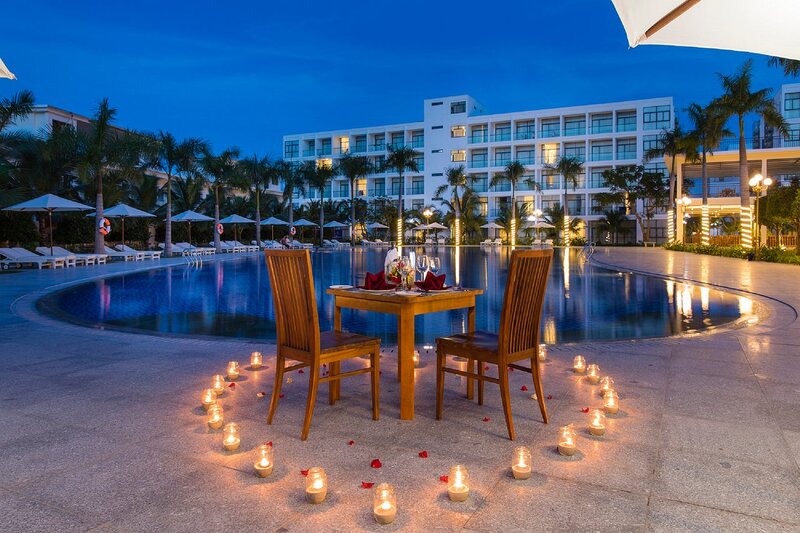 Review từ A đến Z về Diamond Bay Condotel Resort Nha Trang