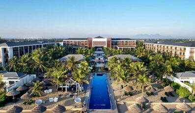 Sunrise Premium Resort Hội An - "Người con gái yêu kiều" bên biển Cửa Đại