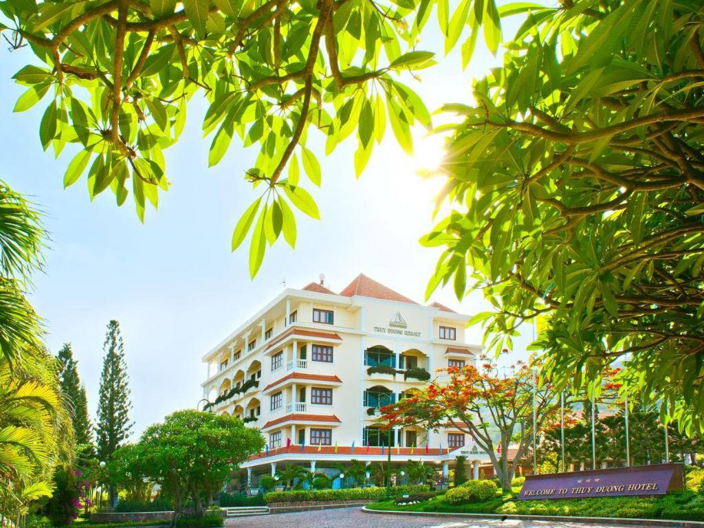 Review Thùy Dương Resort: giá bình dân, gần biển