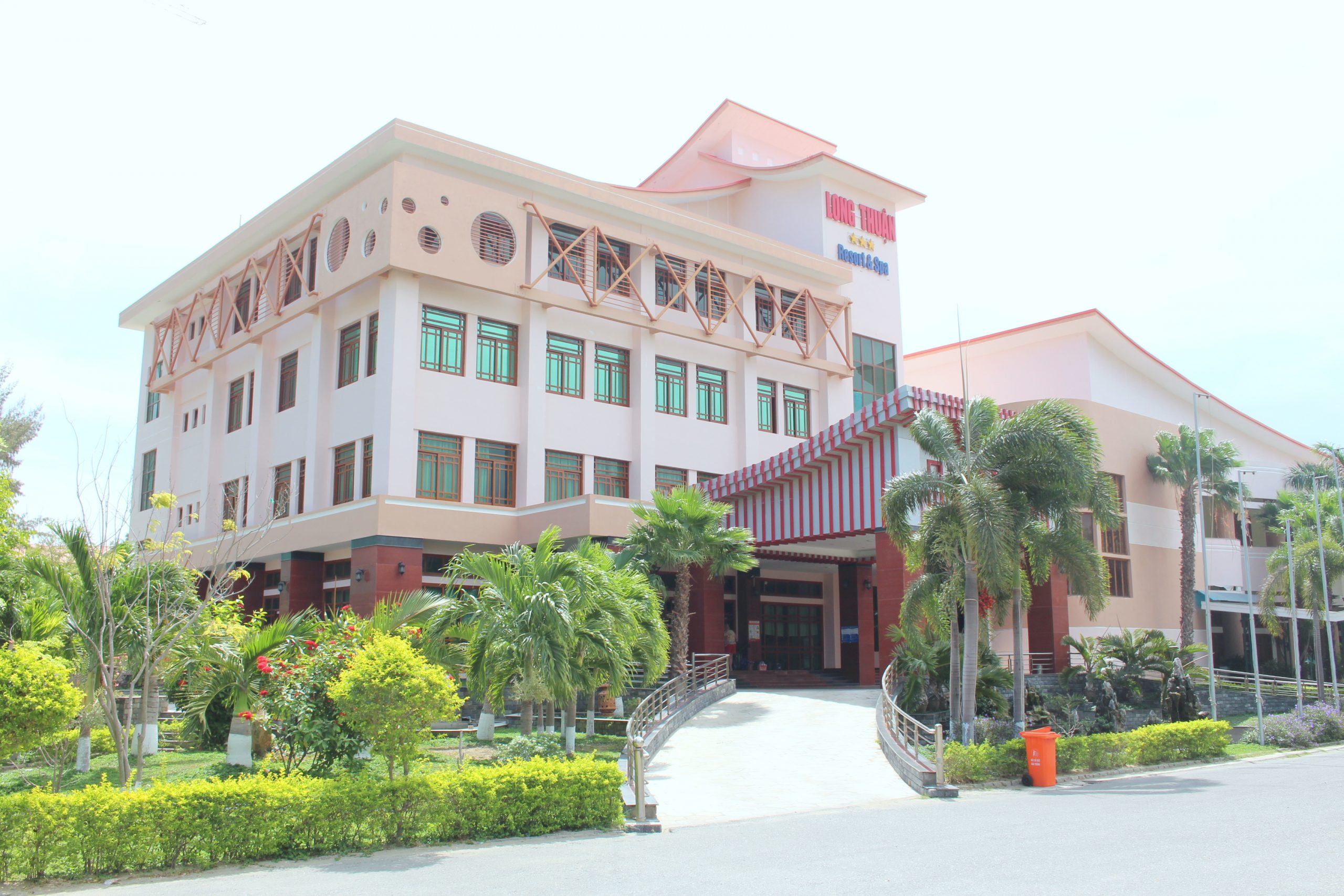 Long Thuận Resort - Khám phá nét xanh dịu dàng của Ninh Chữ