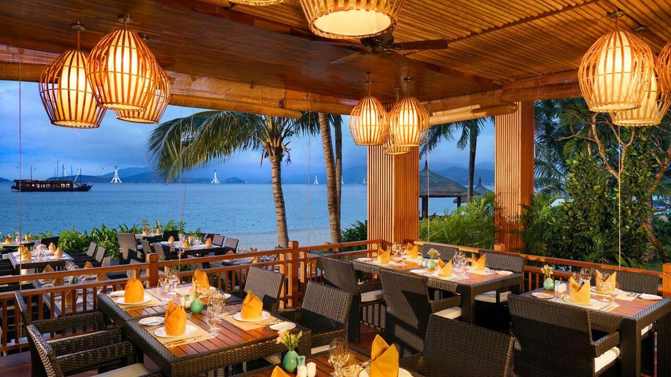 Vinpearl Resort & Spa Long Beach Nha Trang: Ốc đảo duyên dáng của phố biển
