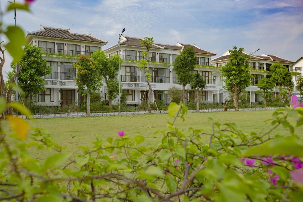 Westlake Hotel & Resort Vinh Phuc: Tòa lâu đài giữa lòng thành phố
