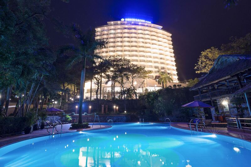 Khách sạn Sài Gòn Hạ Long - Resort thu nhỏ giữa lòng "kỳ quan"