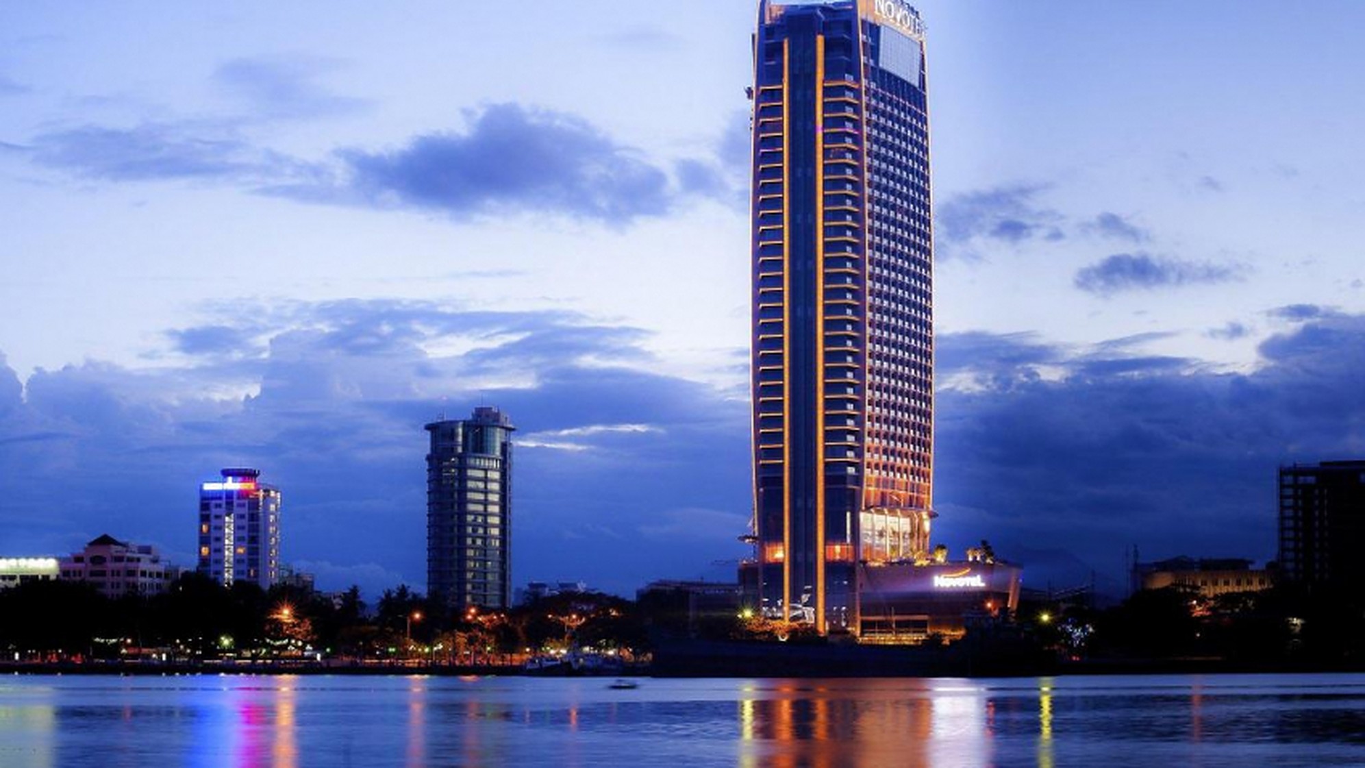 Top 30 khách sạn Đà Nẵng gần biển, đáng lưu trú nhất tại phố biển