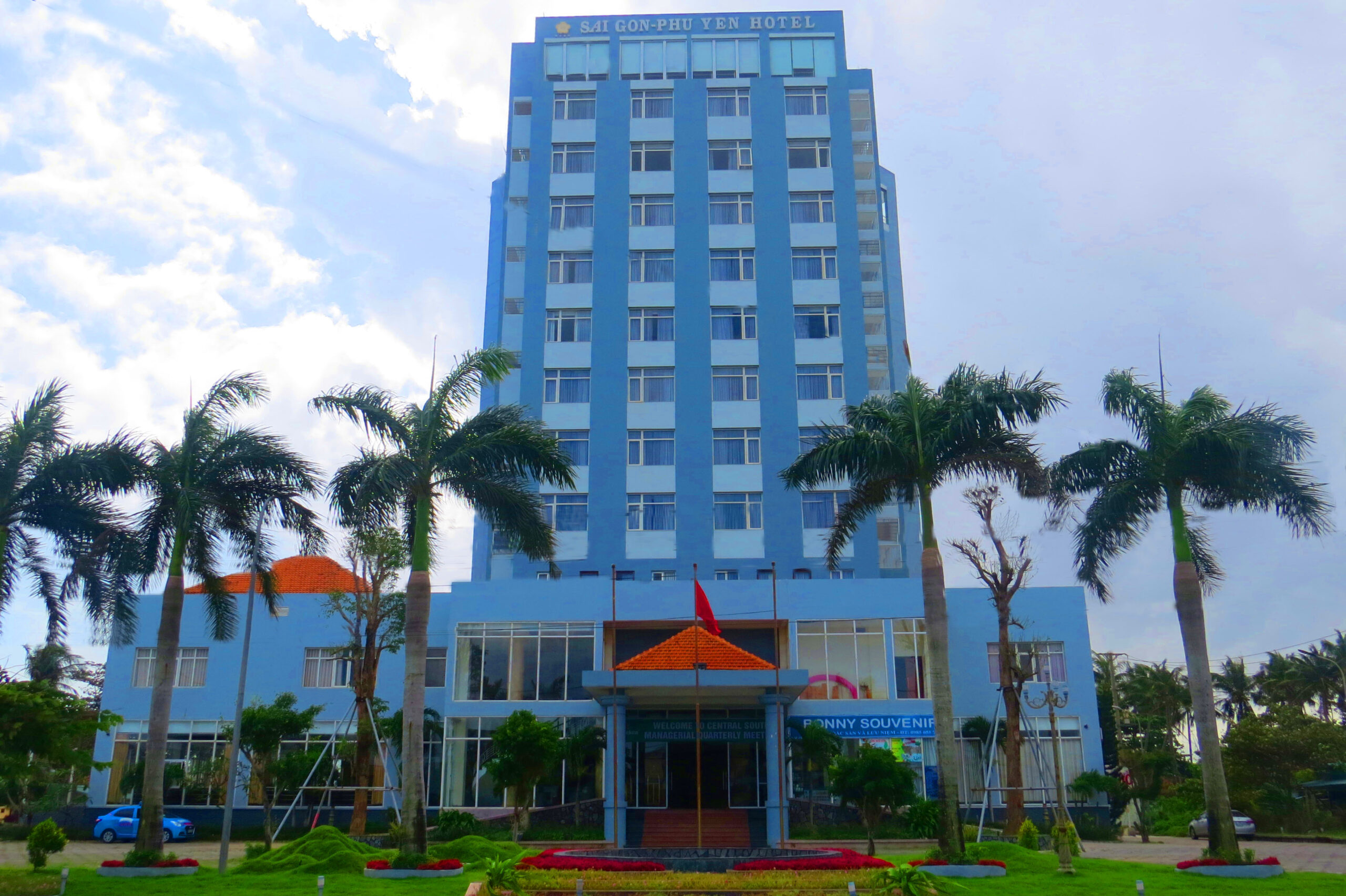  Khách sạn Sài Gòn Phú Yên: nét đẹp bình yên của xứ hoa vàng cỏ xanh