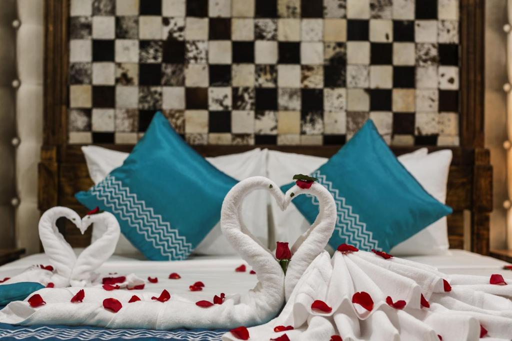 IBIZA RIVERFRONT HOTEL - Khu nghỉ dưỡng tràn ngập sắc màu