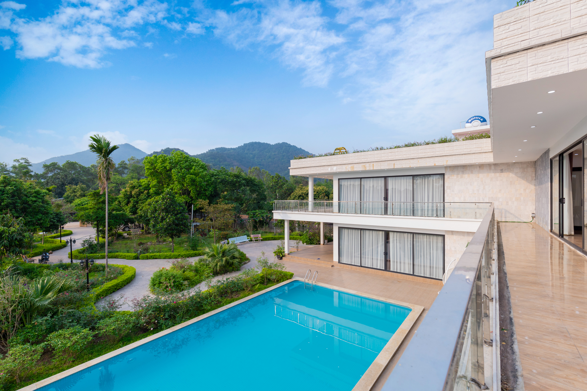 Lakeview villa Sóc Sơn - Review và bảng giá chi tiết nhất 2022