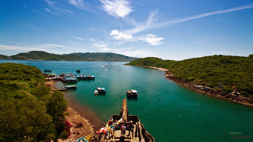 Cảng cầu đá Nha Trang - Địa điểm du lịch mùa hè bạn không nên bỏ lỡ