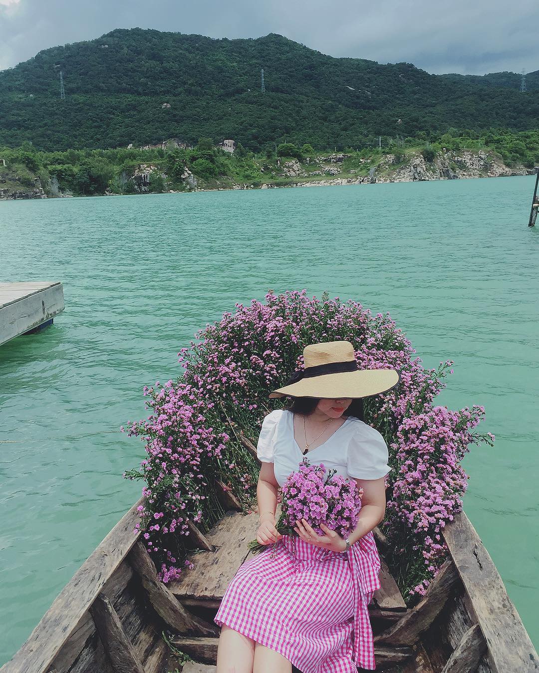 Hồ Đá Xanh Vũng Tàu - Tuyệt tình cốc với view sống ảo triệu like
