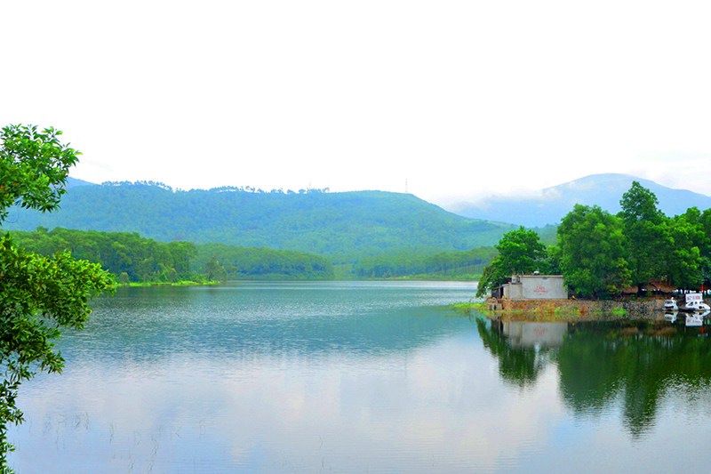 Hồ Yên Trung - Tất tần tật kinh nghiệm khám phá “tiểu Đà Lạt” của Quảng Ninh