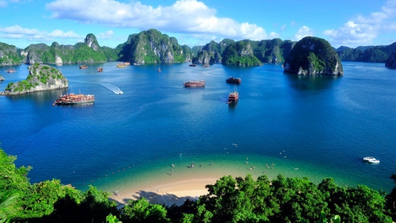 Vịnh Lan Hạ - Đảo Ngọc đẹp hoang sơ bình yên thu hút khách tham quan