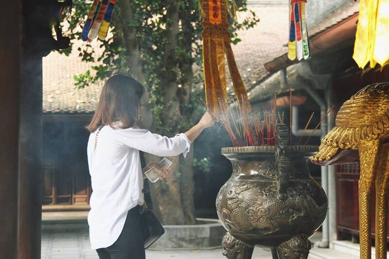Top 15 ngôi chùa Hà Nội linh thiêng, nổi tiếng và thu hút nhất