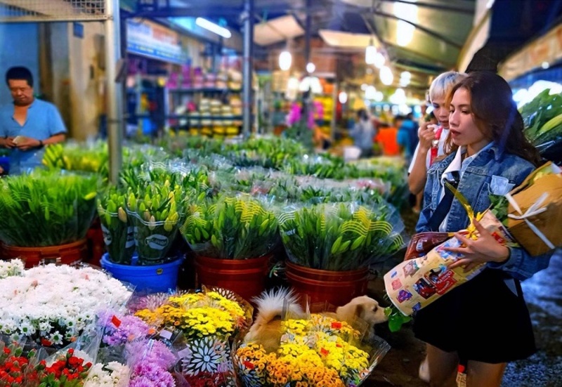 Chợ hoa Hồ Thị Kỷ - điểm tham quan, mua sắm hot nhất Sài Thành