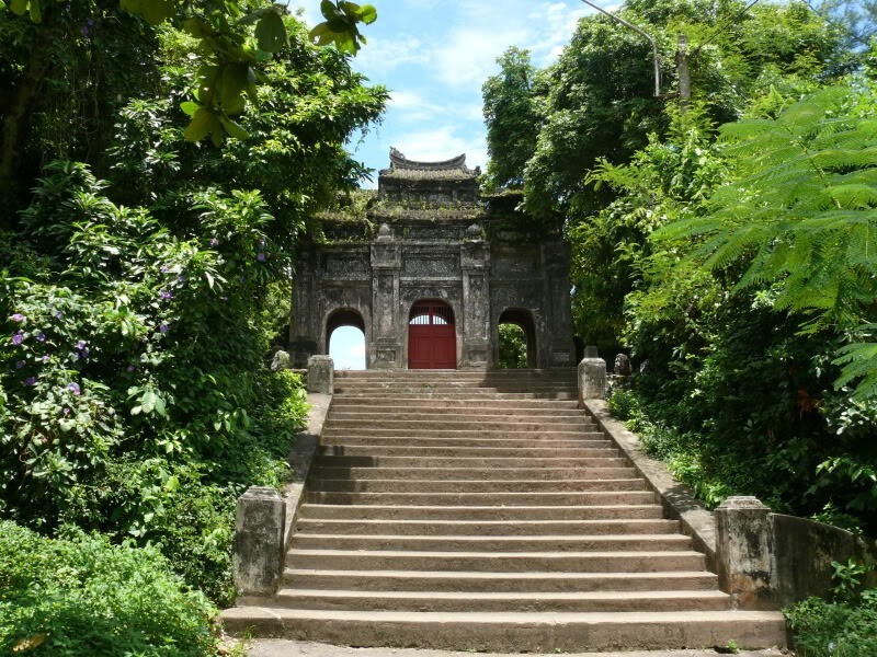 Top 15 ngôi chùa Huế nhất định nên ghé thăm một lần