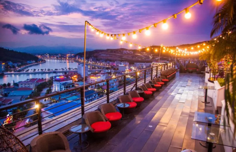 Top 15 quán Bar ở Hạ Long sôi động bậc nhất phố biển