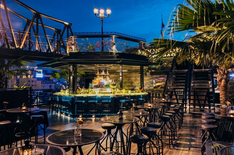 Top 15 quán Bar Hạ Long sôi động bậc nhất phố biển