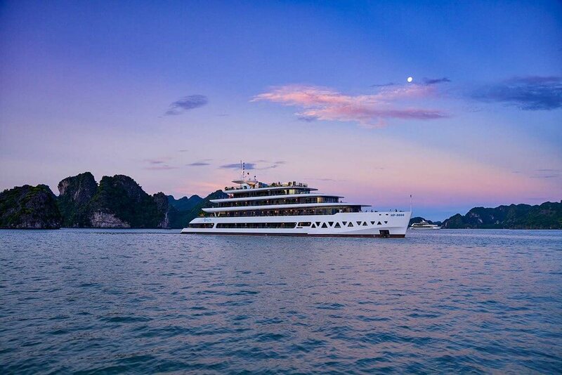 Top 10 du thuyền Vịnh Lan Hạ sang chảnh và đẳng cấp nhất 