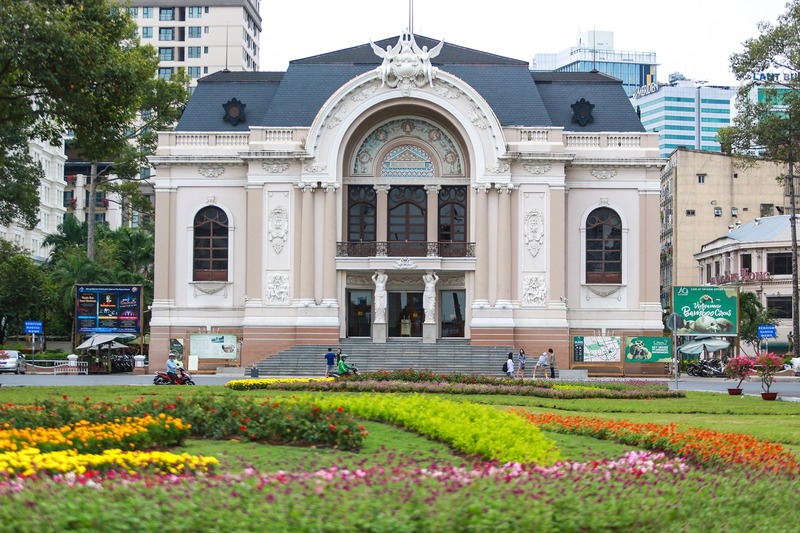 Nhà Hát Thành Phố Hồ Chí Minh - vẻ đẹp kiến trúc cực độc đáo