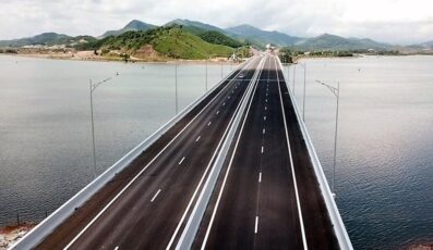 Cao tốc Vân Đồn Móng Cái - Cung đường di chuyển thuận tiện cho du khách