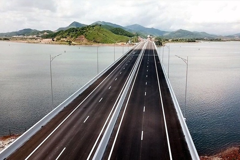 Cao tốc Vân Đồn Móng Cái - Cung đường di chuyển thuận tiện cho du khách
